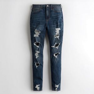 Curvy Ultra High-Rise Super Skinny Ripped Jeans